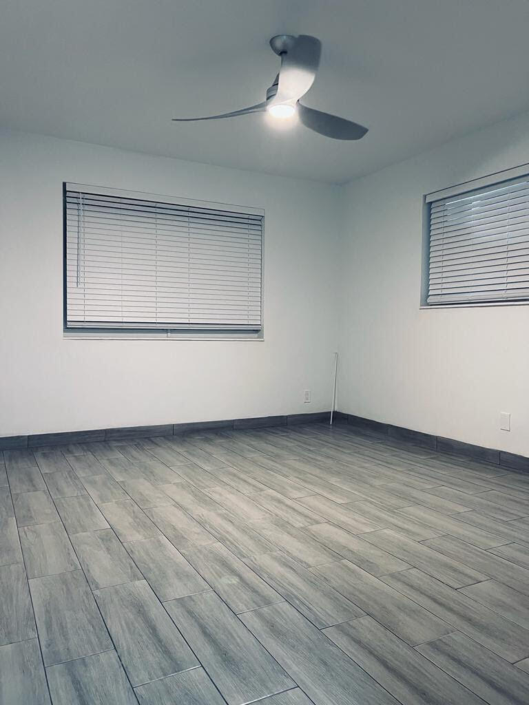 930 N 14th Hollywood, FL 33020