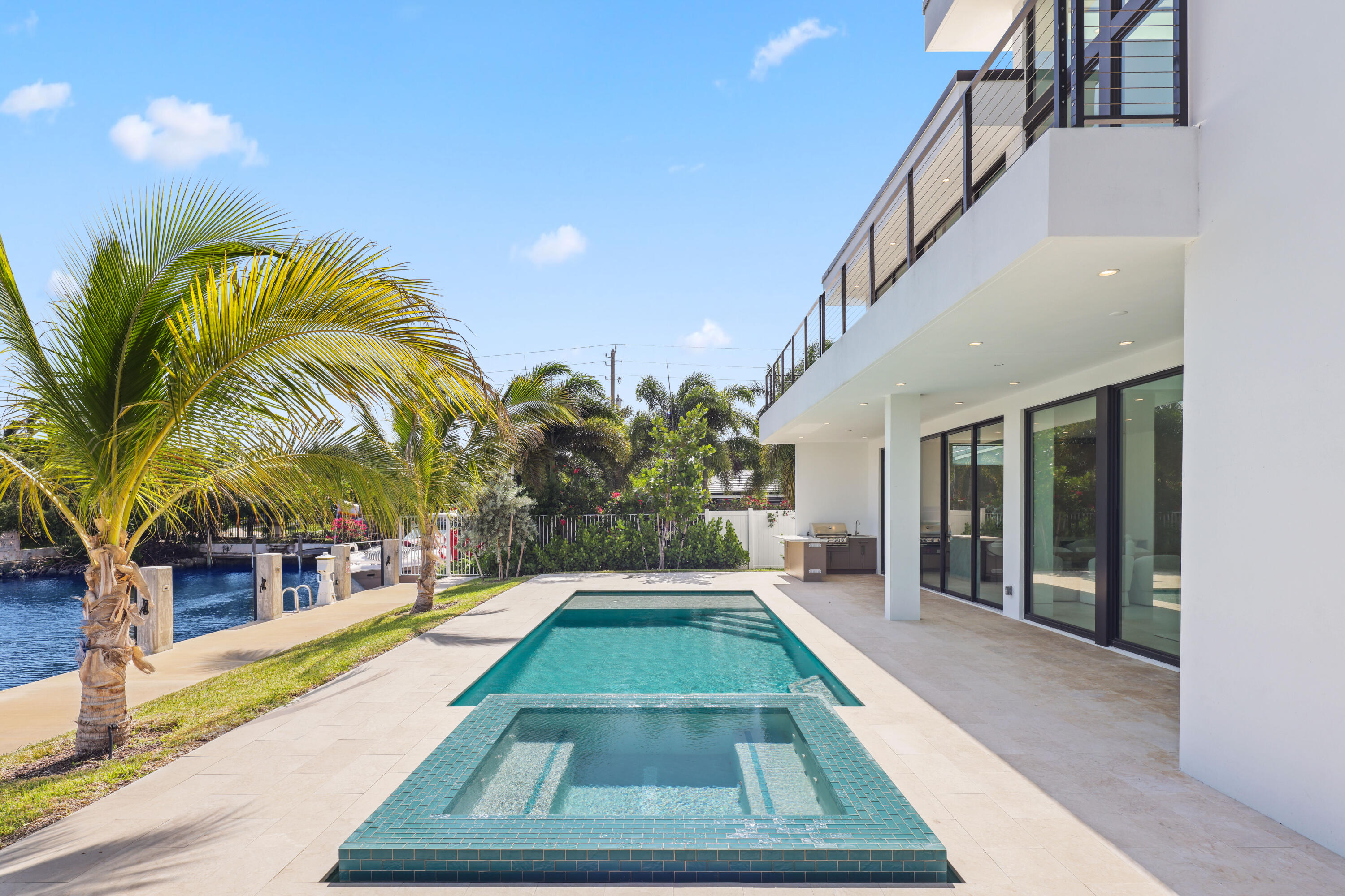 2612 NE 4th Pompano Beach, FL 33062