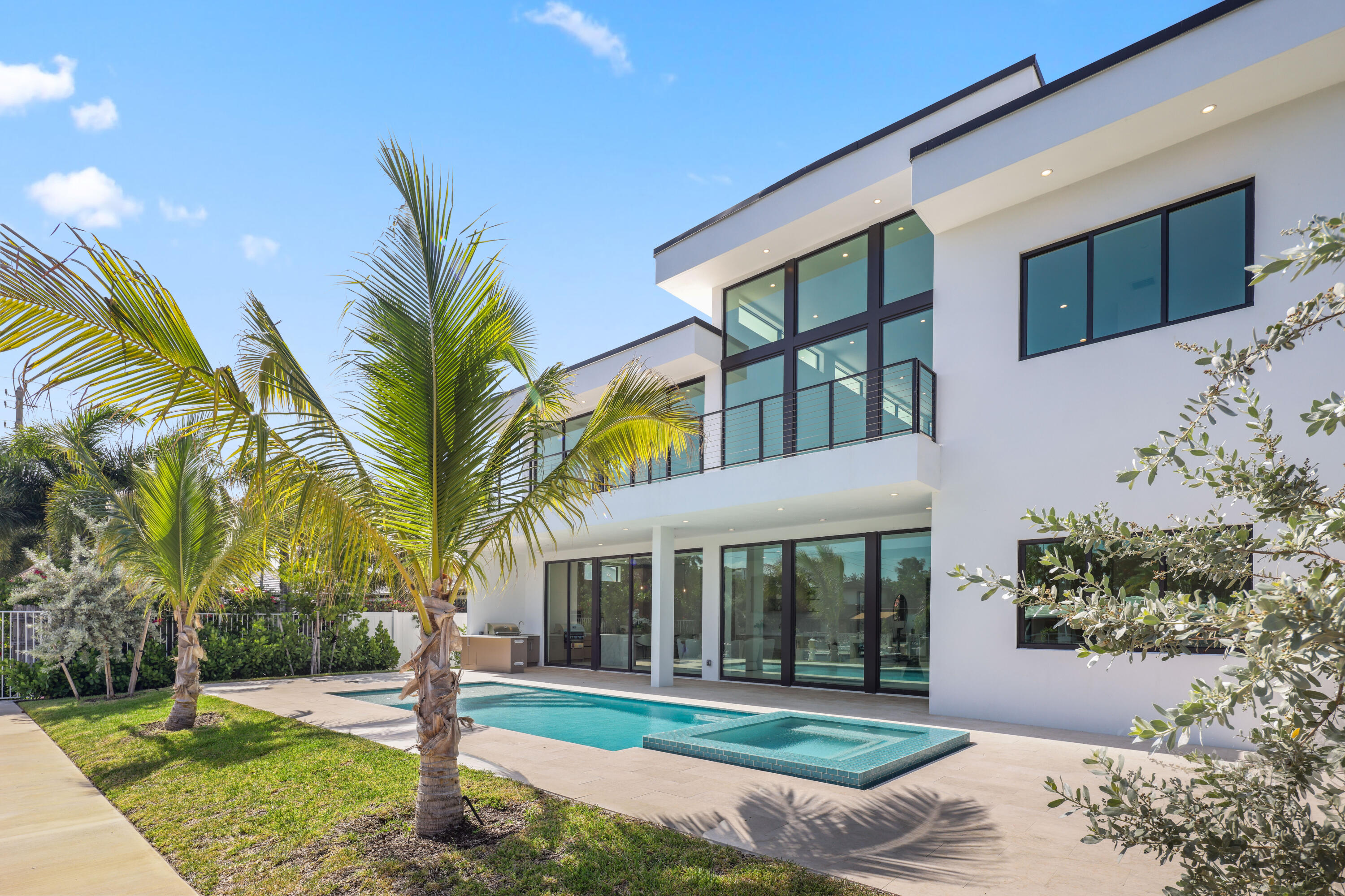 2612 NE 4th Pompano Beach, FL 33062