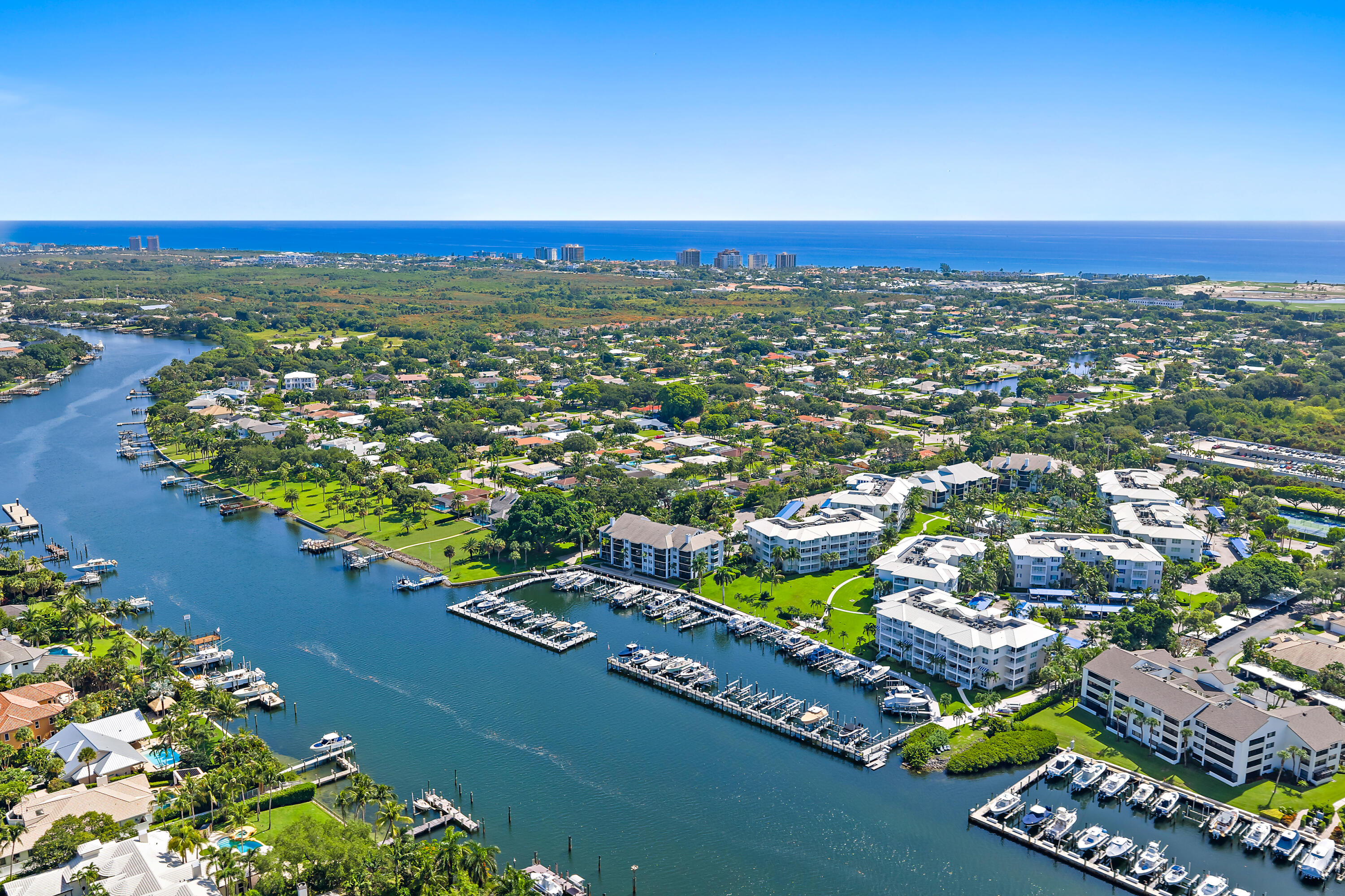 542 Bay Colony Dr #542