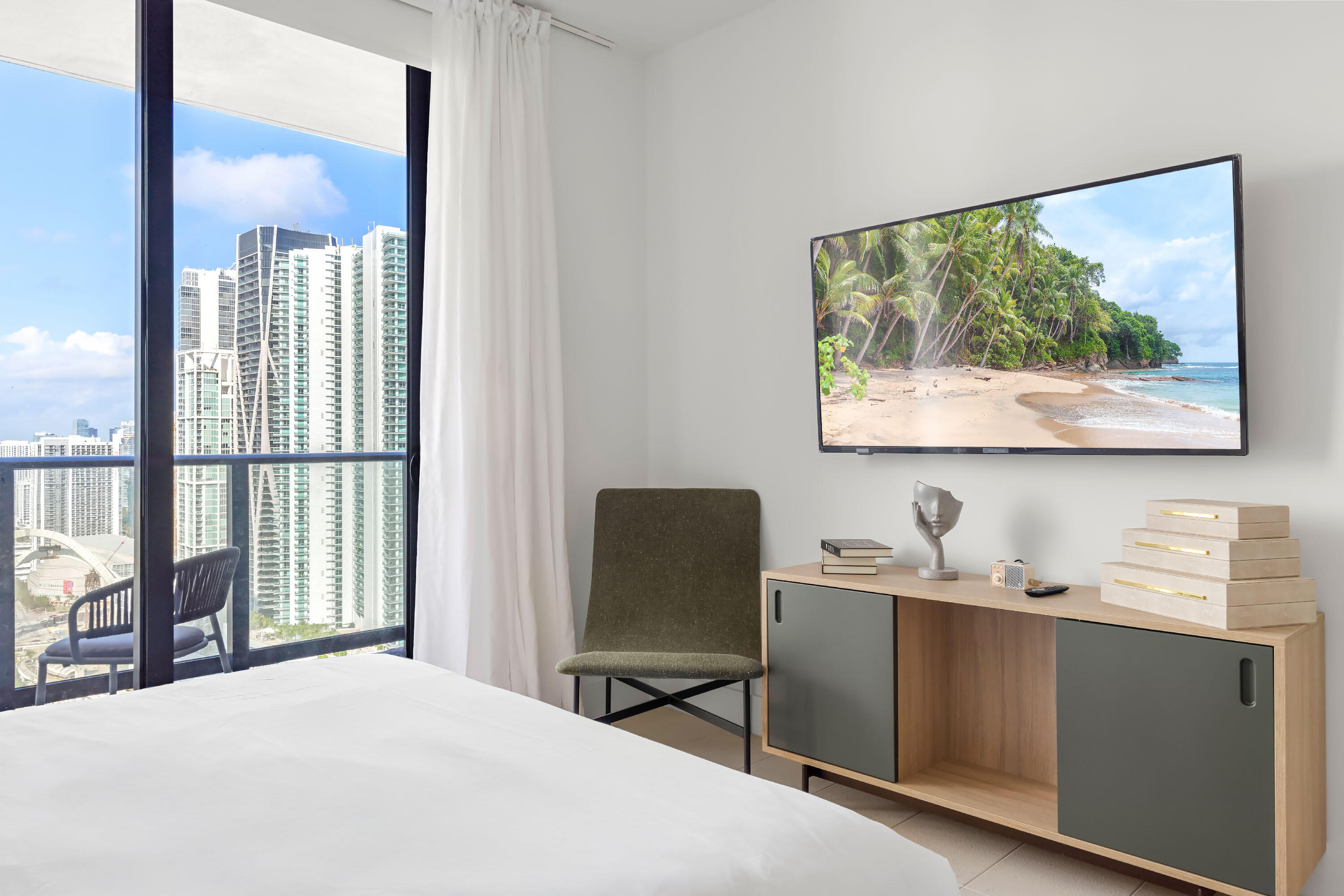 601 NE 1st Ave #3401 Miami, FL 33132