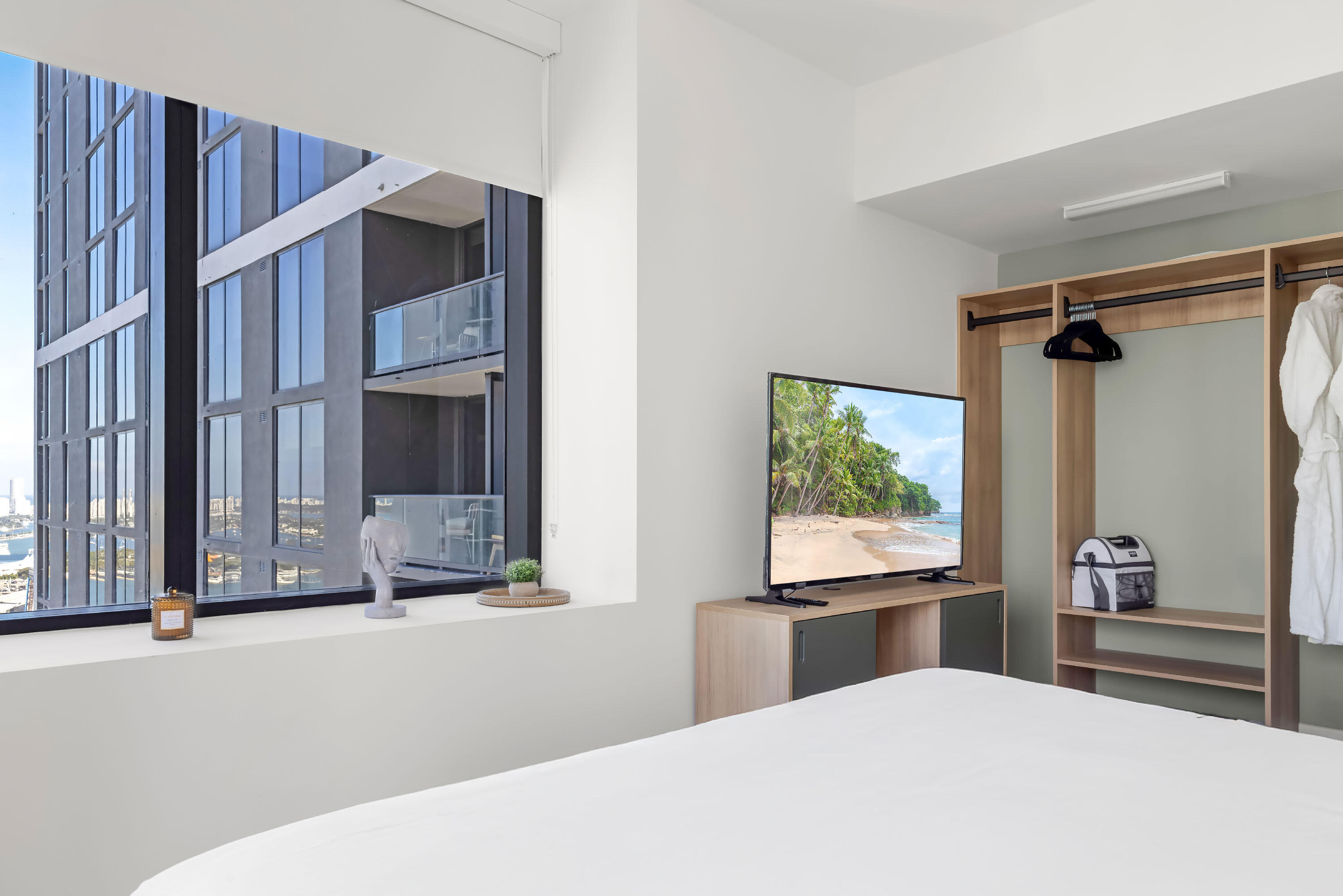 601 NE 1st Ave #3401 Miami, FL 33132