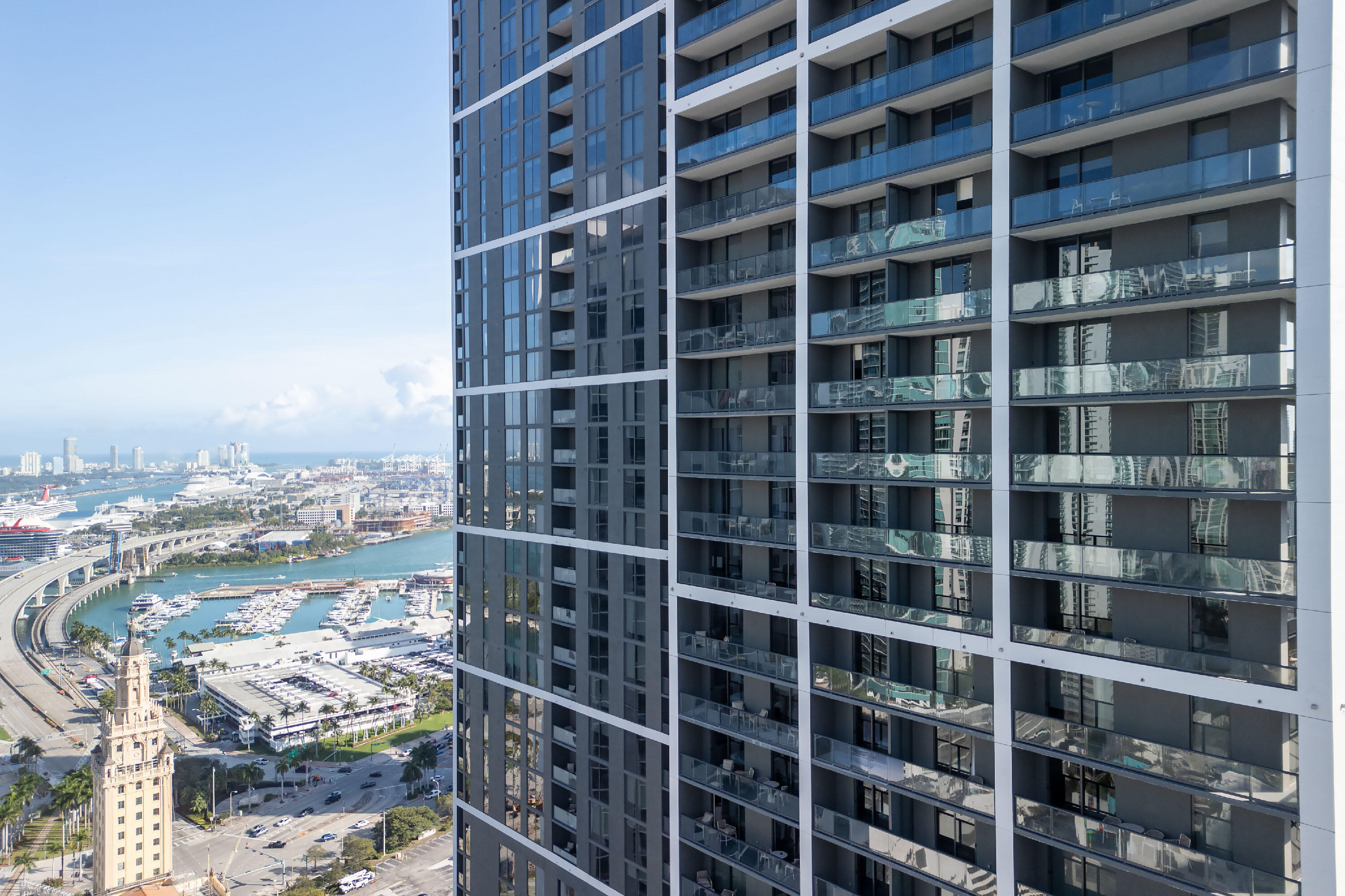 601 NE 1st Ave #3401 Miami, FL 33132