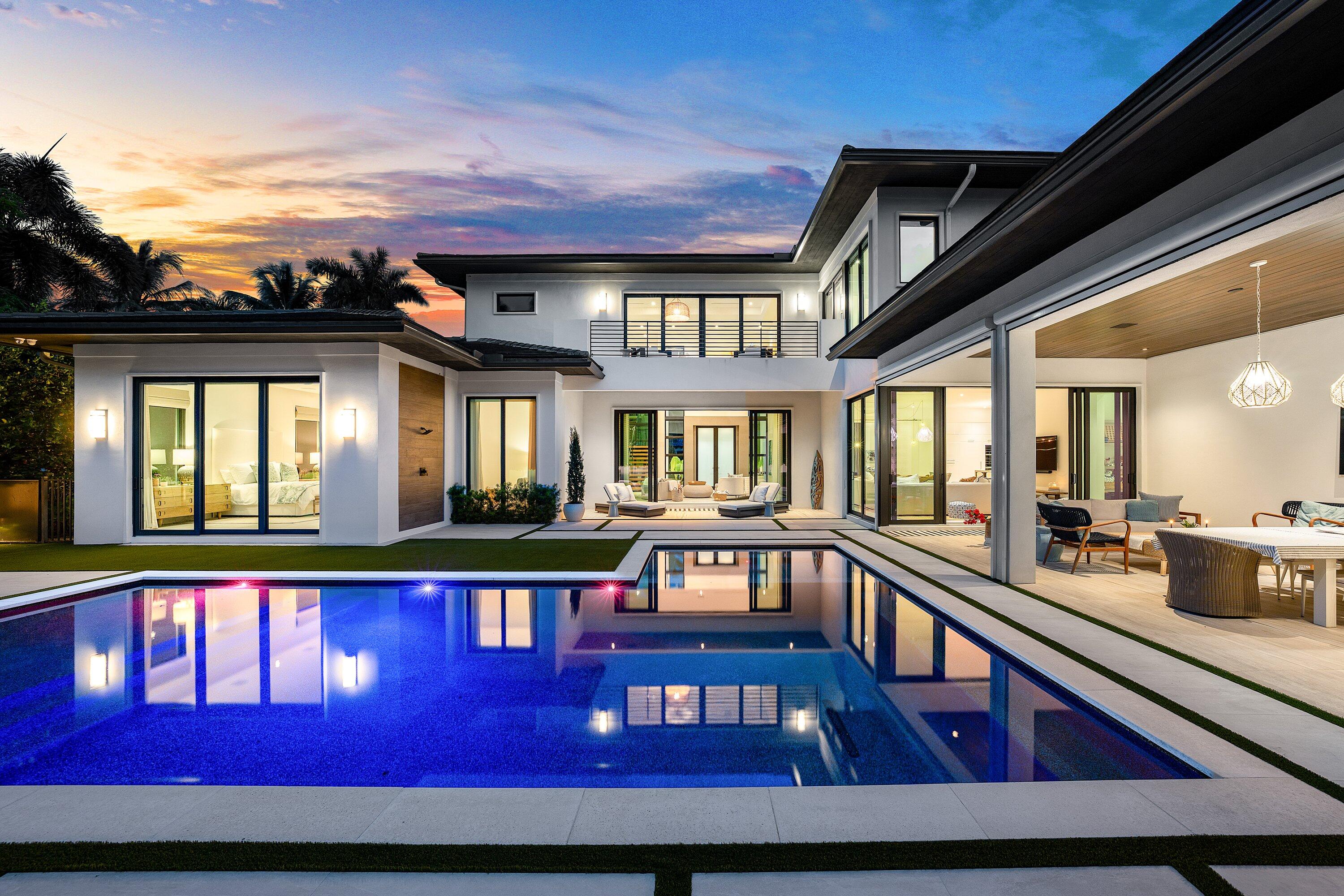 800 Seagate Dr