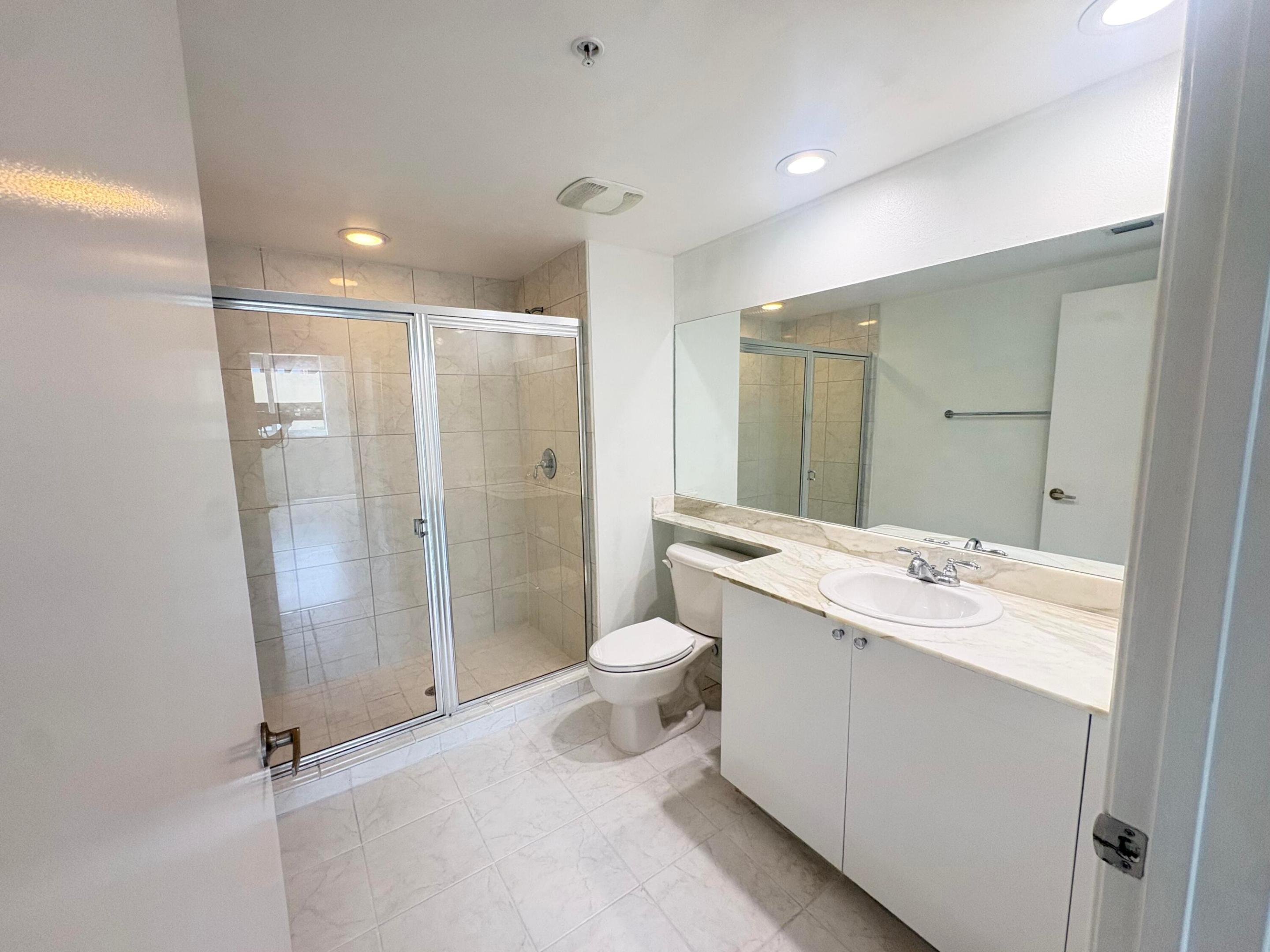 image The Venture at Aventura6
