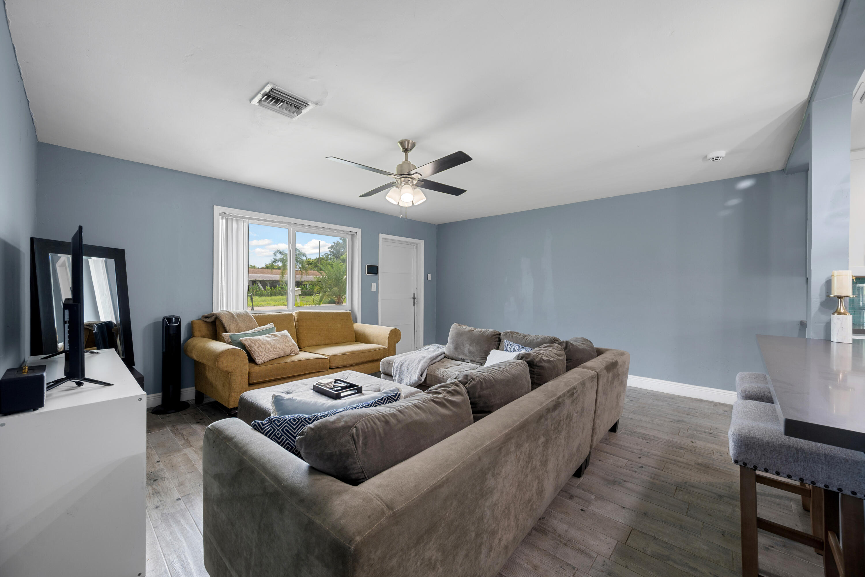 3767 SW 16th Ct Fort Lauderdale, FL 33312
