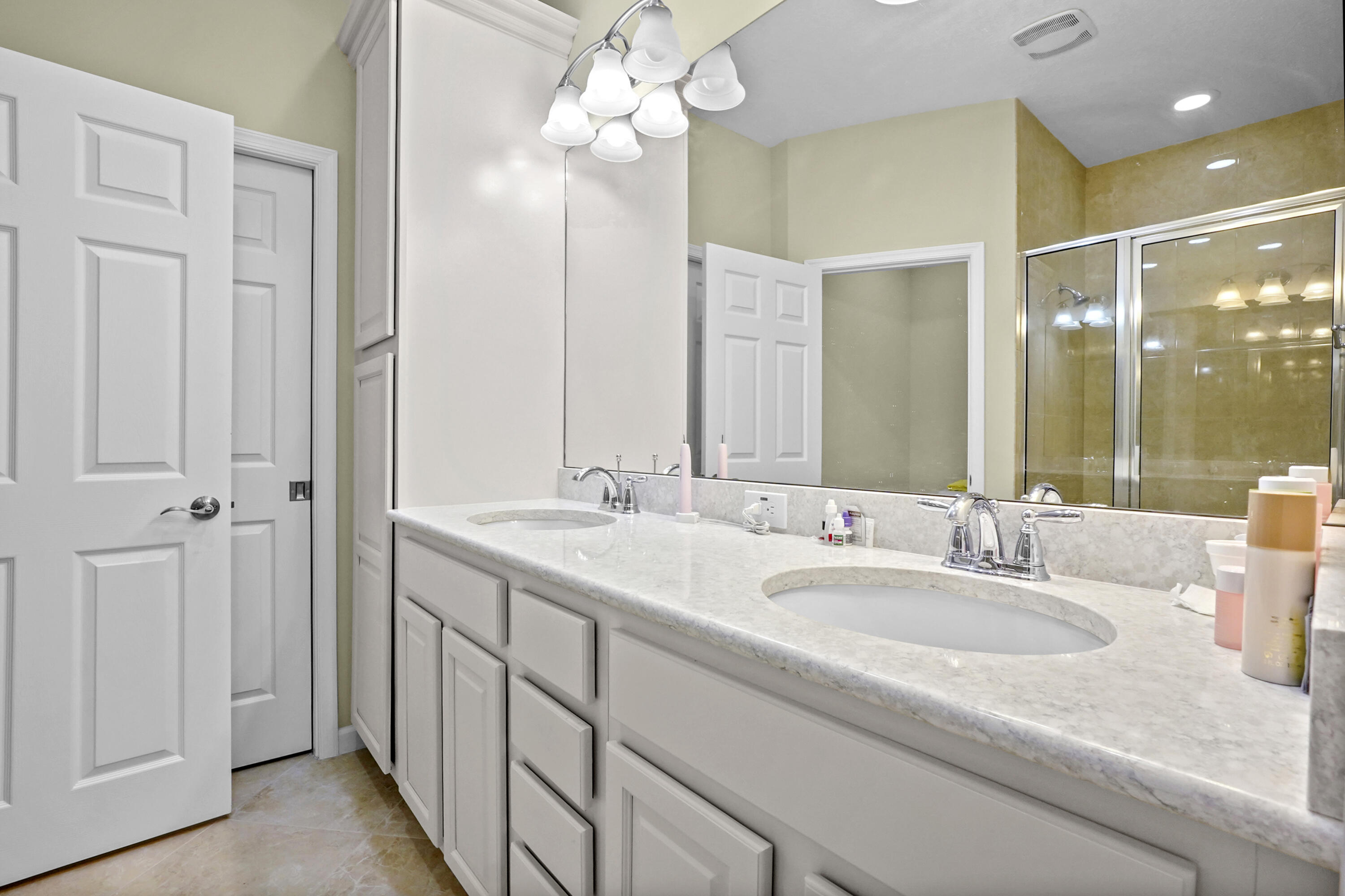 12842 SW Lake Fern Cir Port St Lucie, FL 34987