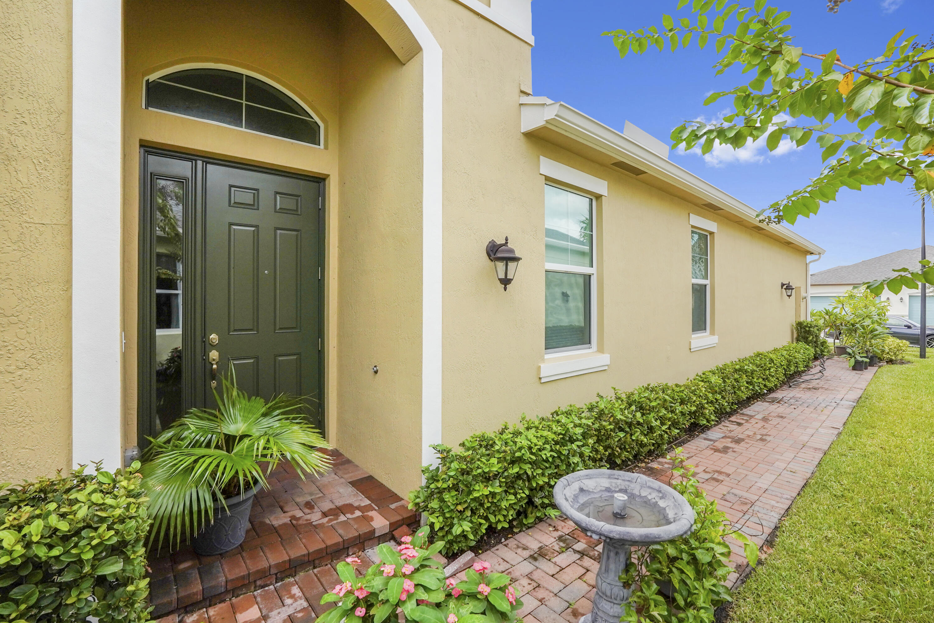 12842 SW Lake Fern Cir Port St Lucie, FL 34987