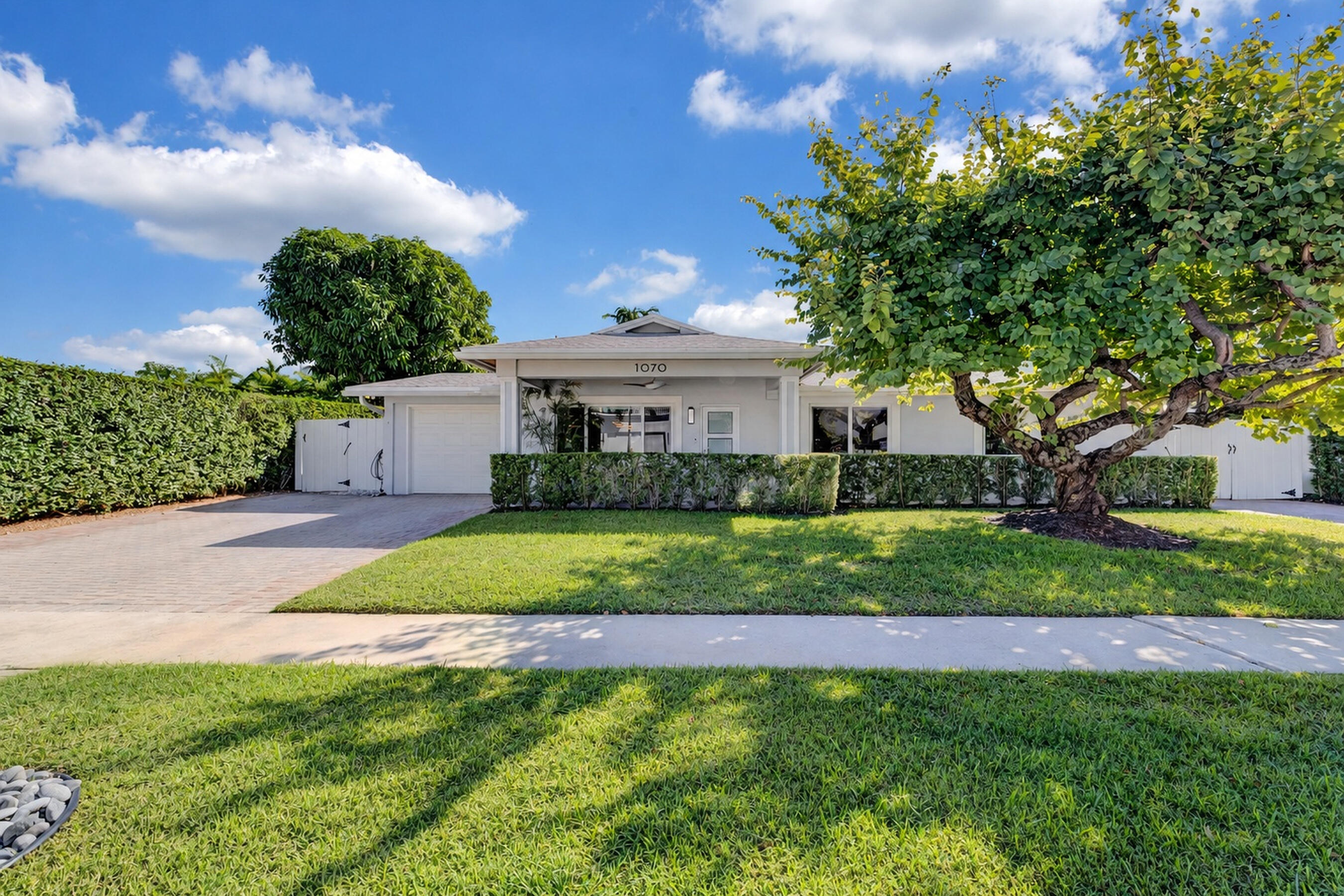 1070 NE 2nd Ter