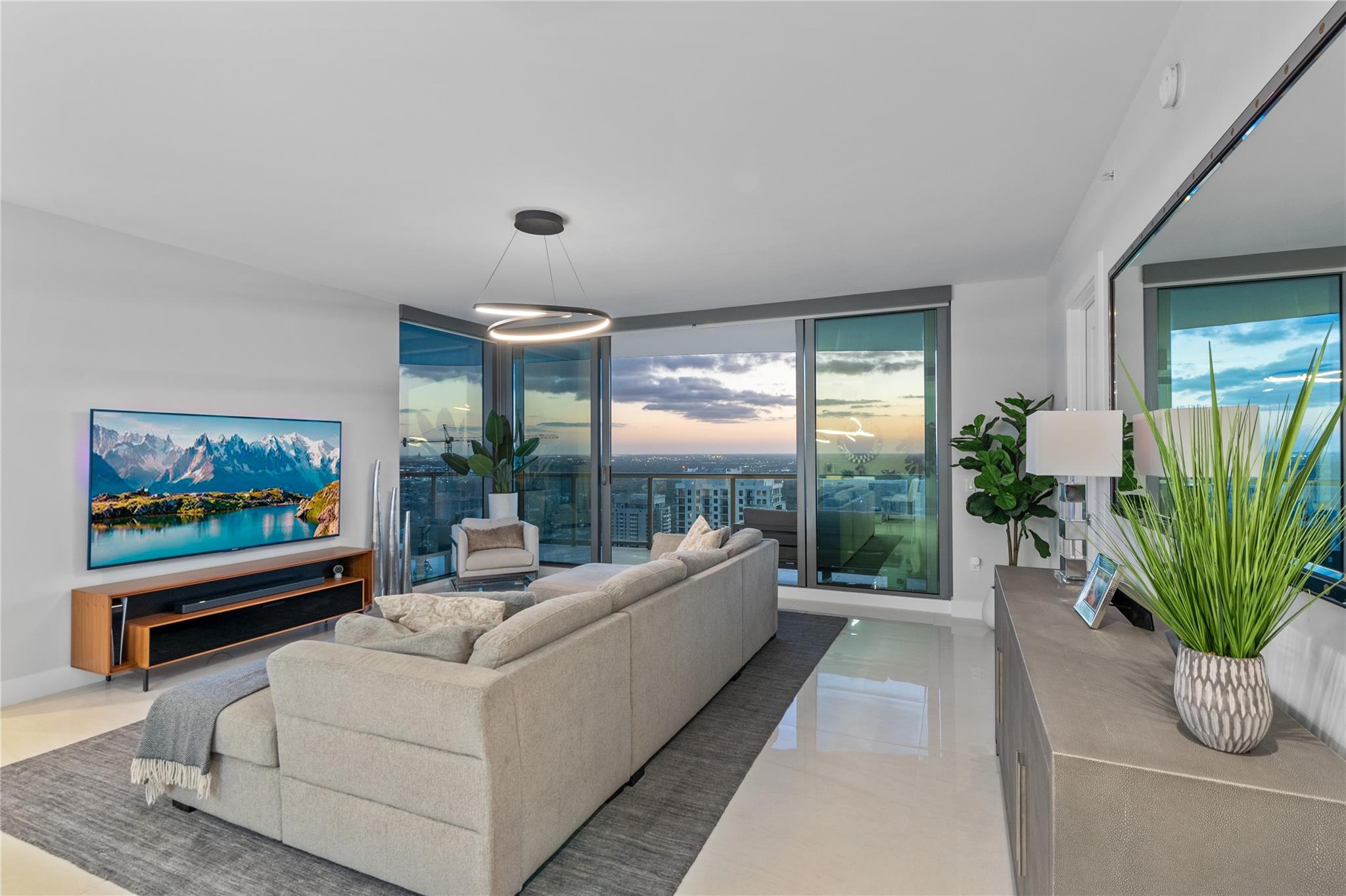 100 E Las Olas Blvd #4504 Fort Lauderdale, FL 33301