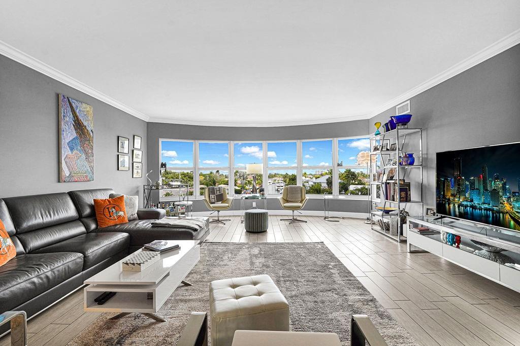5100 Bayview Dr #404 Fort Lauderdale, FL 33308