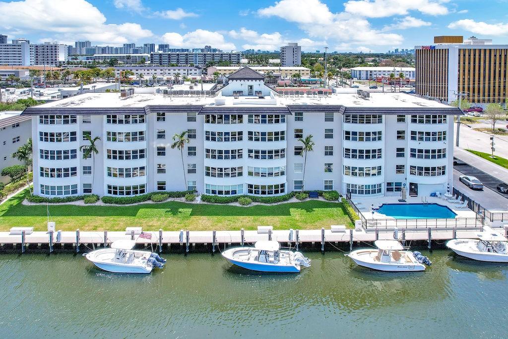 5100 Bayview Dr #404 Fort Lauderdale, FL 33308