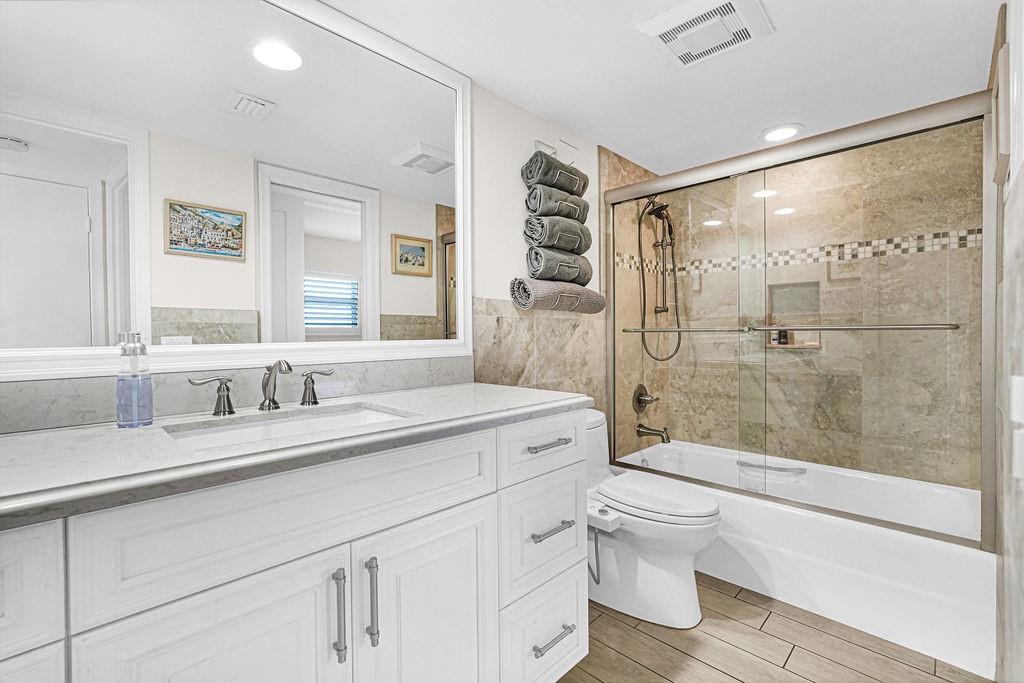 5100 Bayview Dr #404 Fort Lauderdale, FL 33308