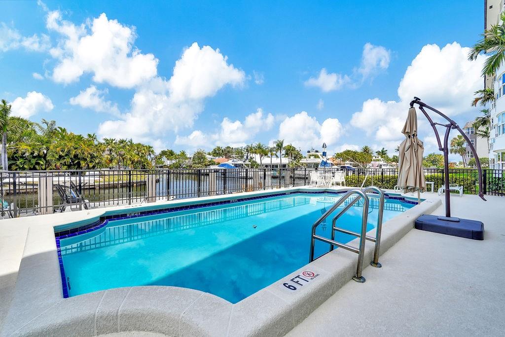 5100 Bayview Dr #404 Fort Lauderdale, FL 33308