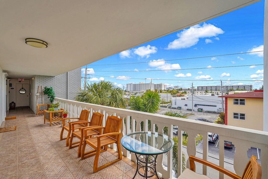 5100 Bayview Dr #404 Fort Lauderdale, FL 33308