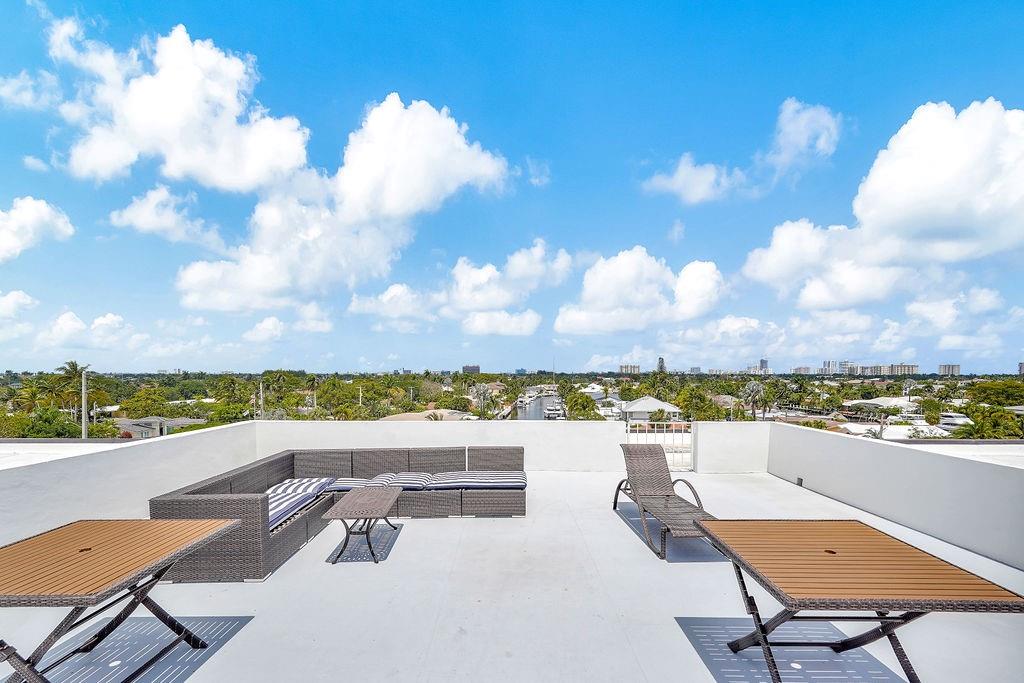 5100 Bayview Dr #404 Fort Lauderdale, FL 33308