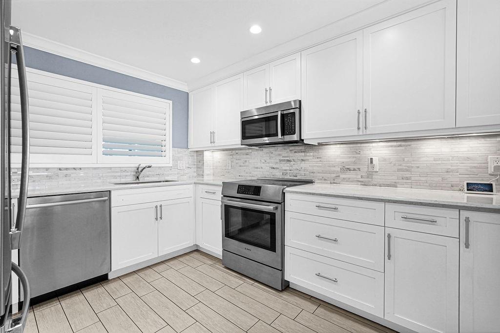 5100 Bayview Dr #404 Fort Lauderdale, FL 33308