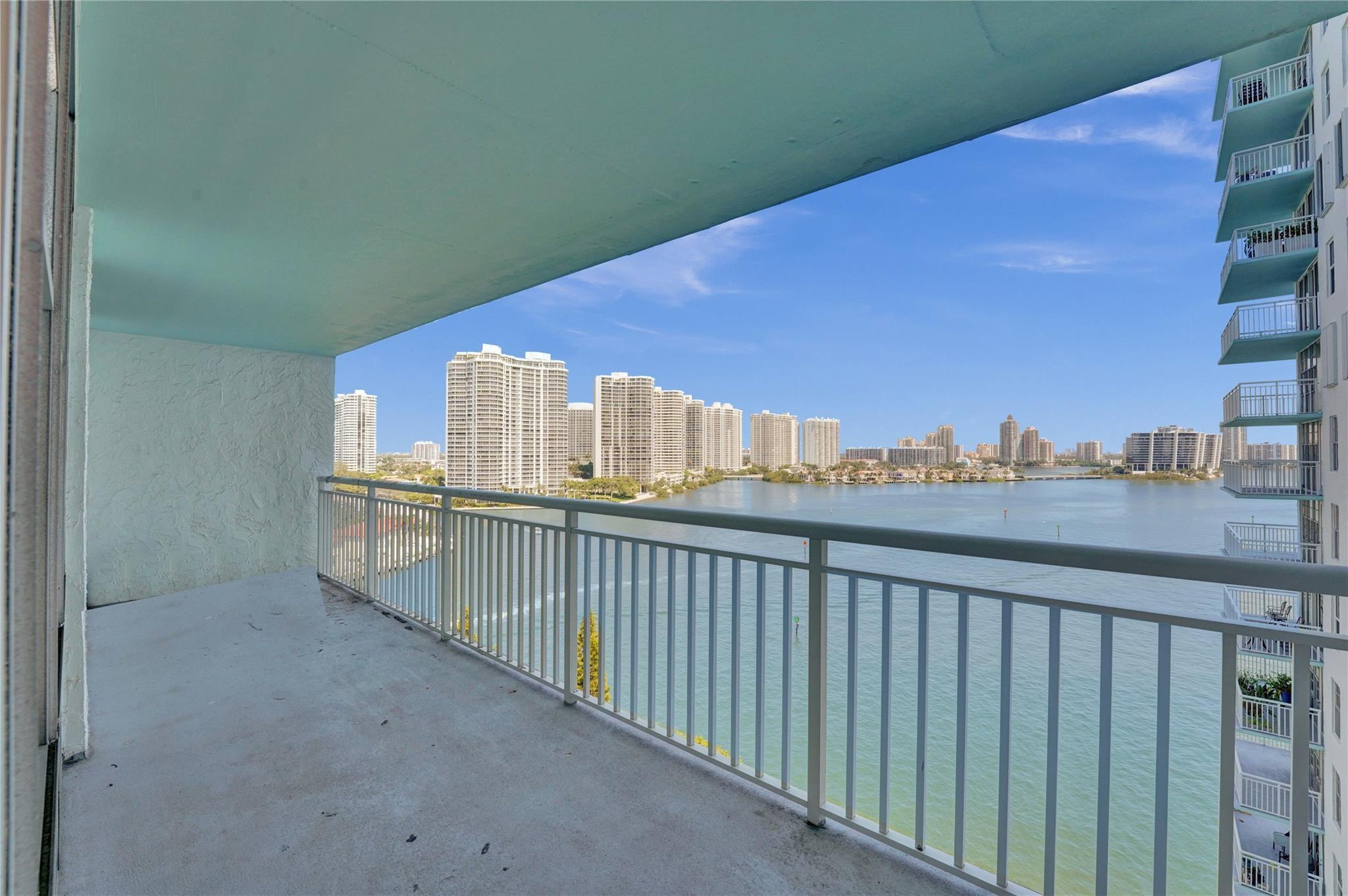 image Winston Towers 5001
