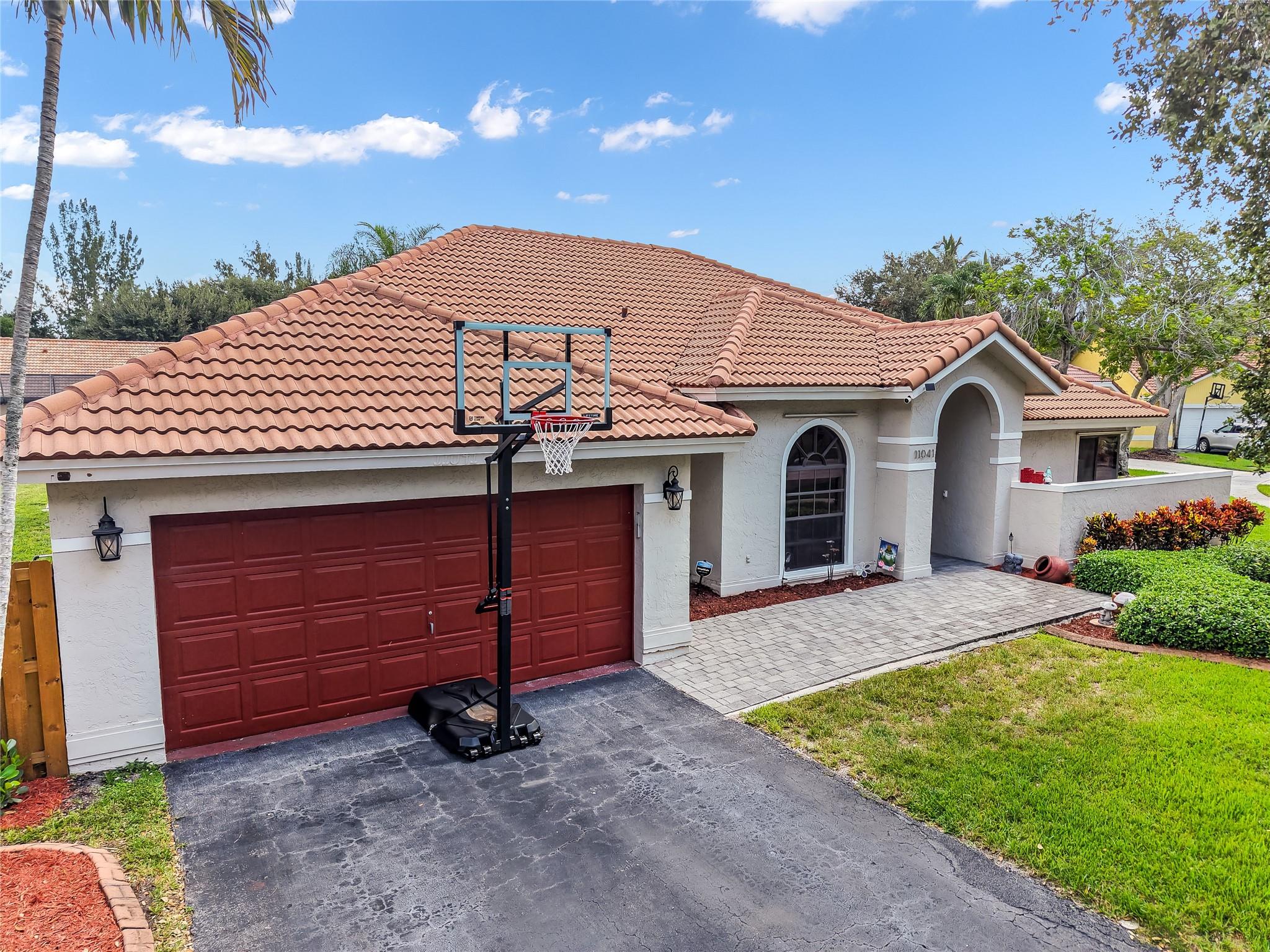 11041 NW 18th Mnr