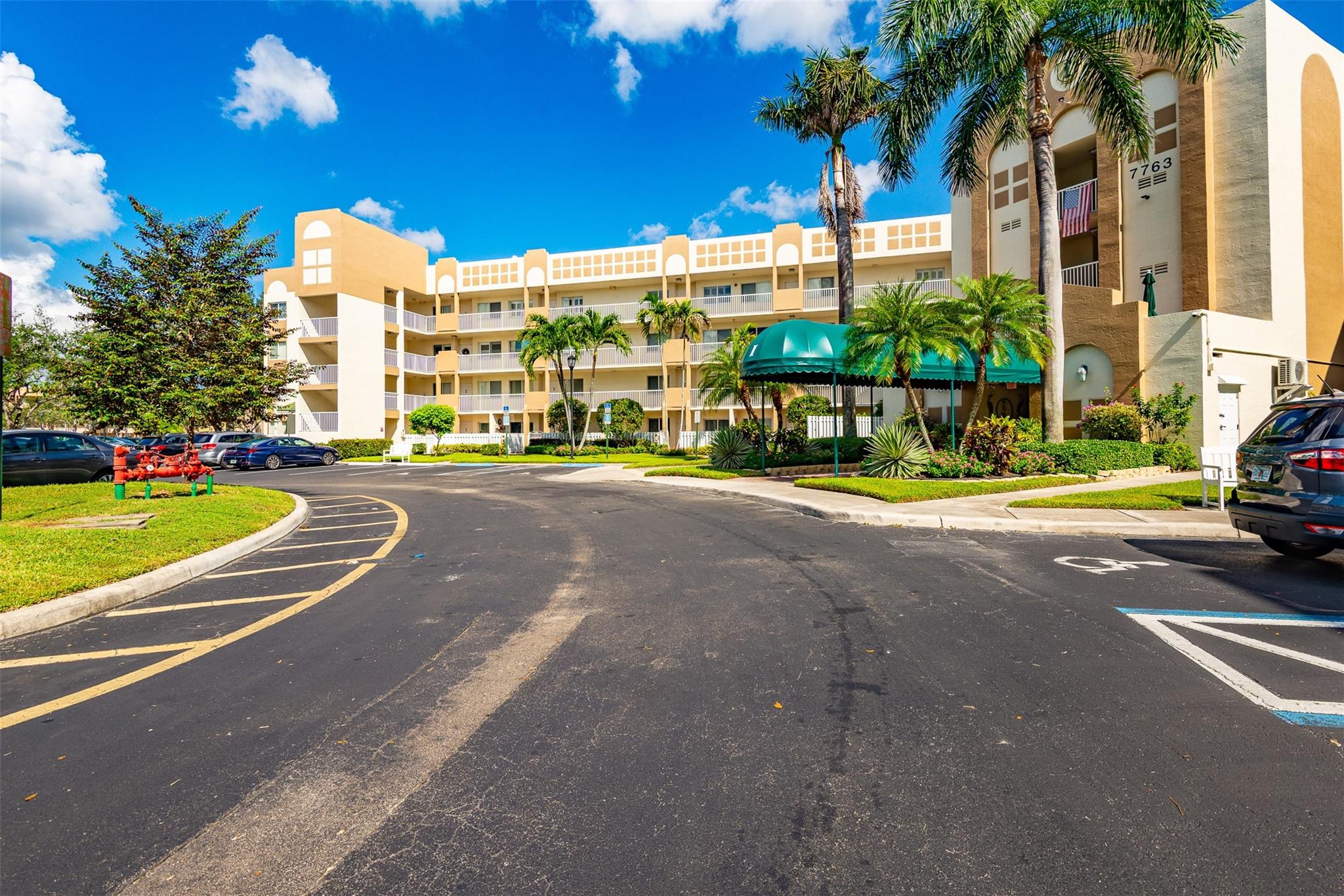 7763 Southampton Ter #215,Tamarac, FL 33321