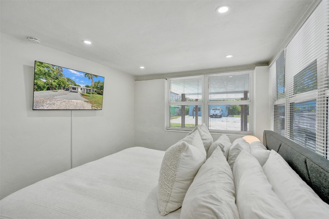 2640 SW 13th Ave Fort Lauderdale, FL 33315