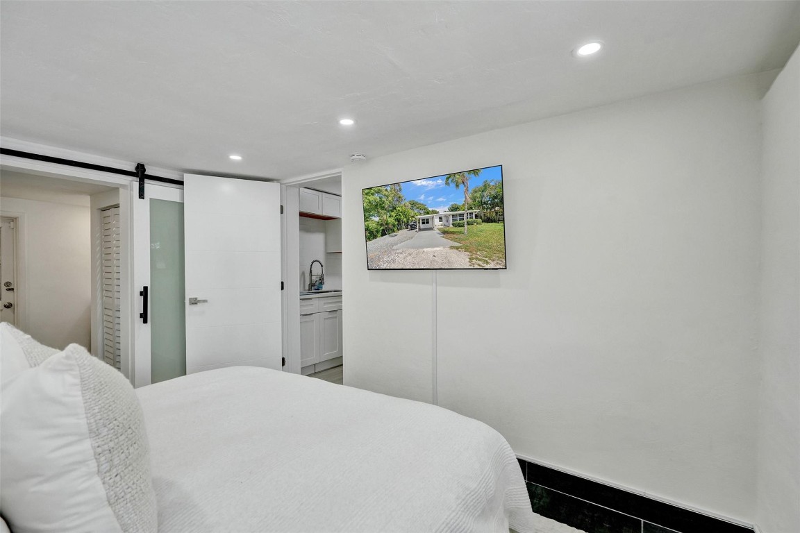 2640 SW 13th Ave Fort Lauderdale, FL 33315