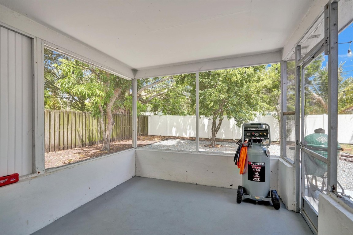 2640 SW 13th Ave Fort Lauderdale, FL 33315