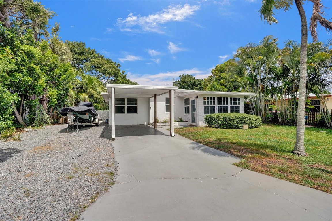 2640 SW 13th Ave Fort Lauderdale, FL 33315