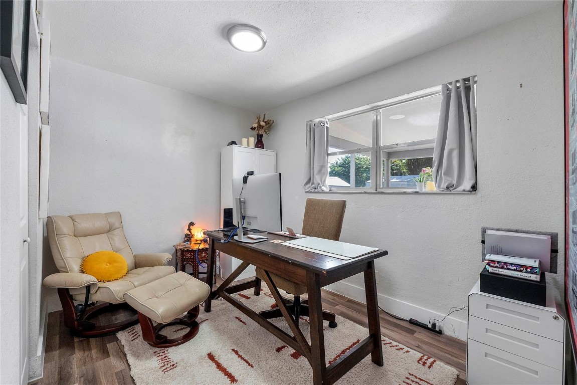 1130 NW 42nd Oakland Park, FL 33309