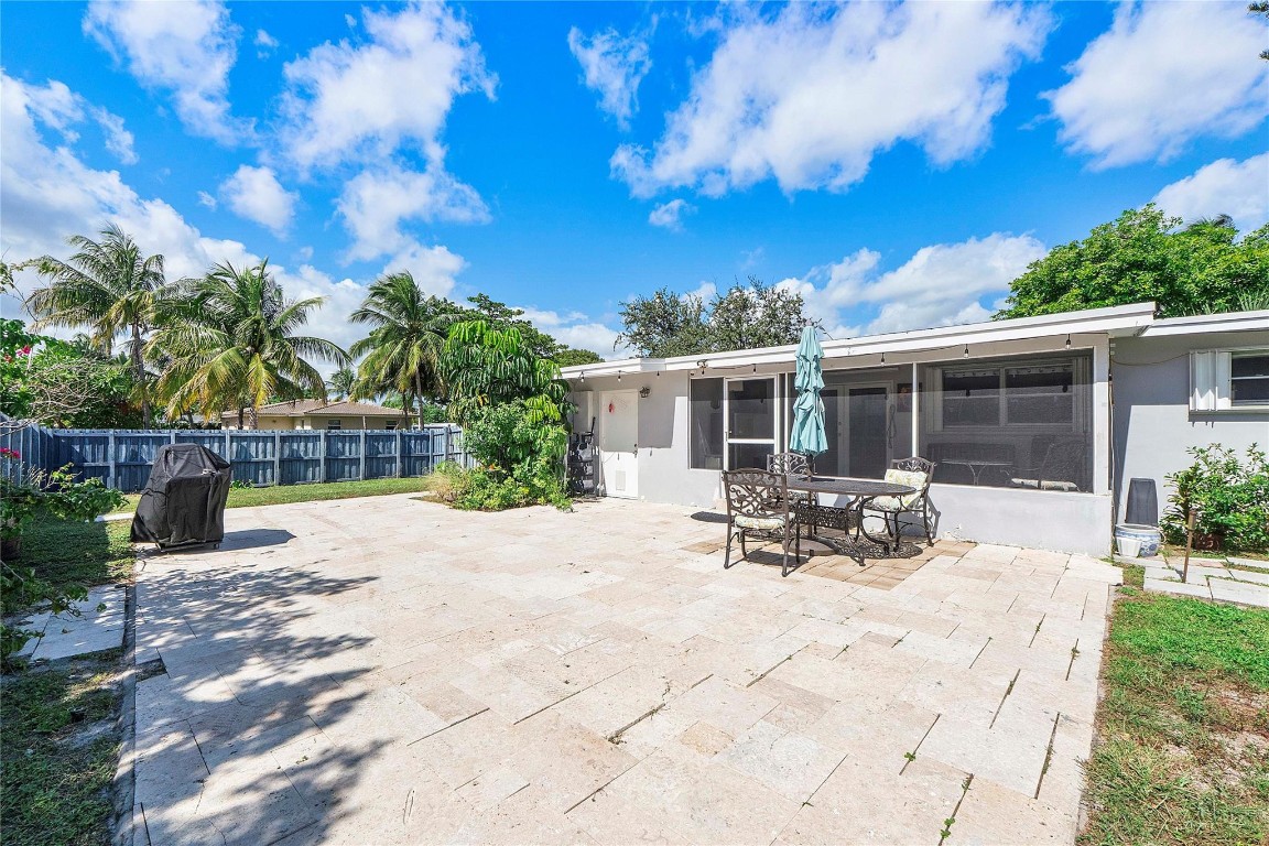 1130 NW 42nd Oakland Park, FL 33309