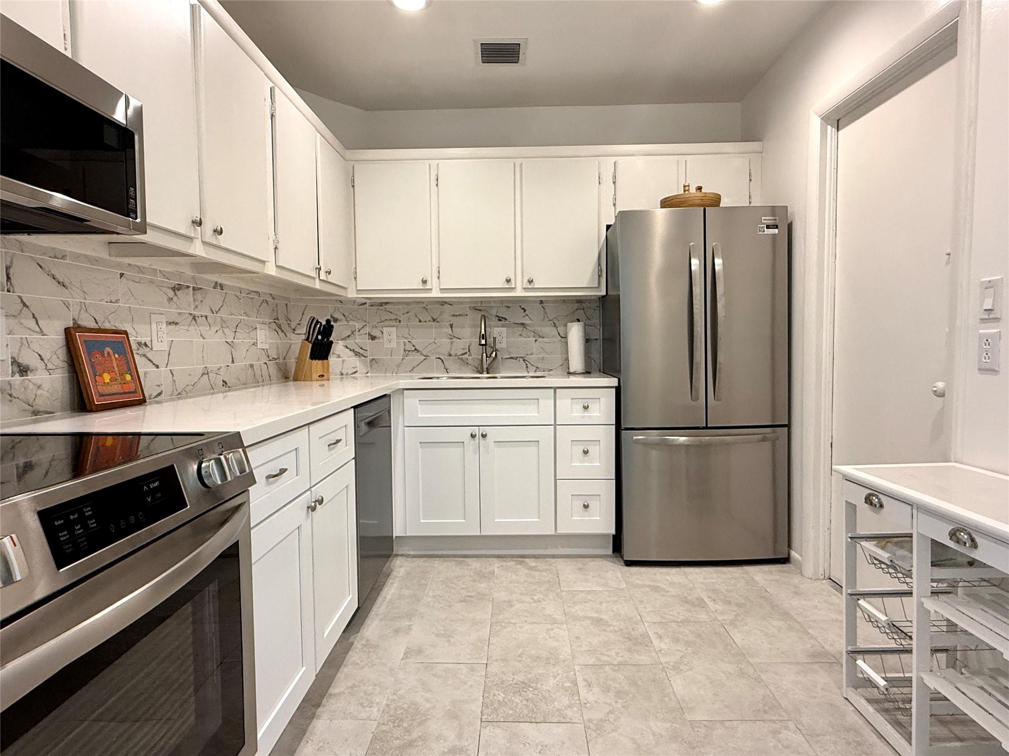 669 W Oakland Park Blvd #220B