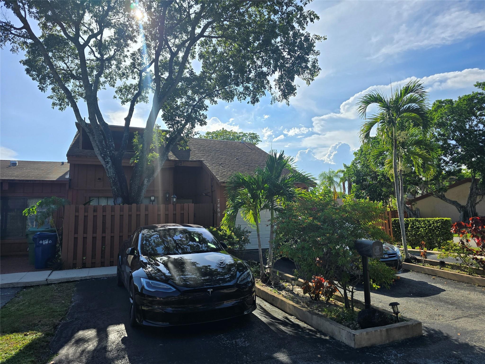 7468 E 33rd St #7468