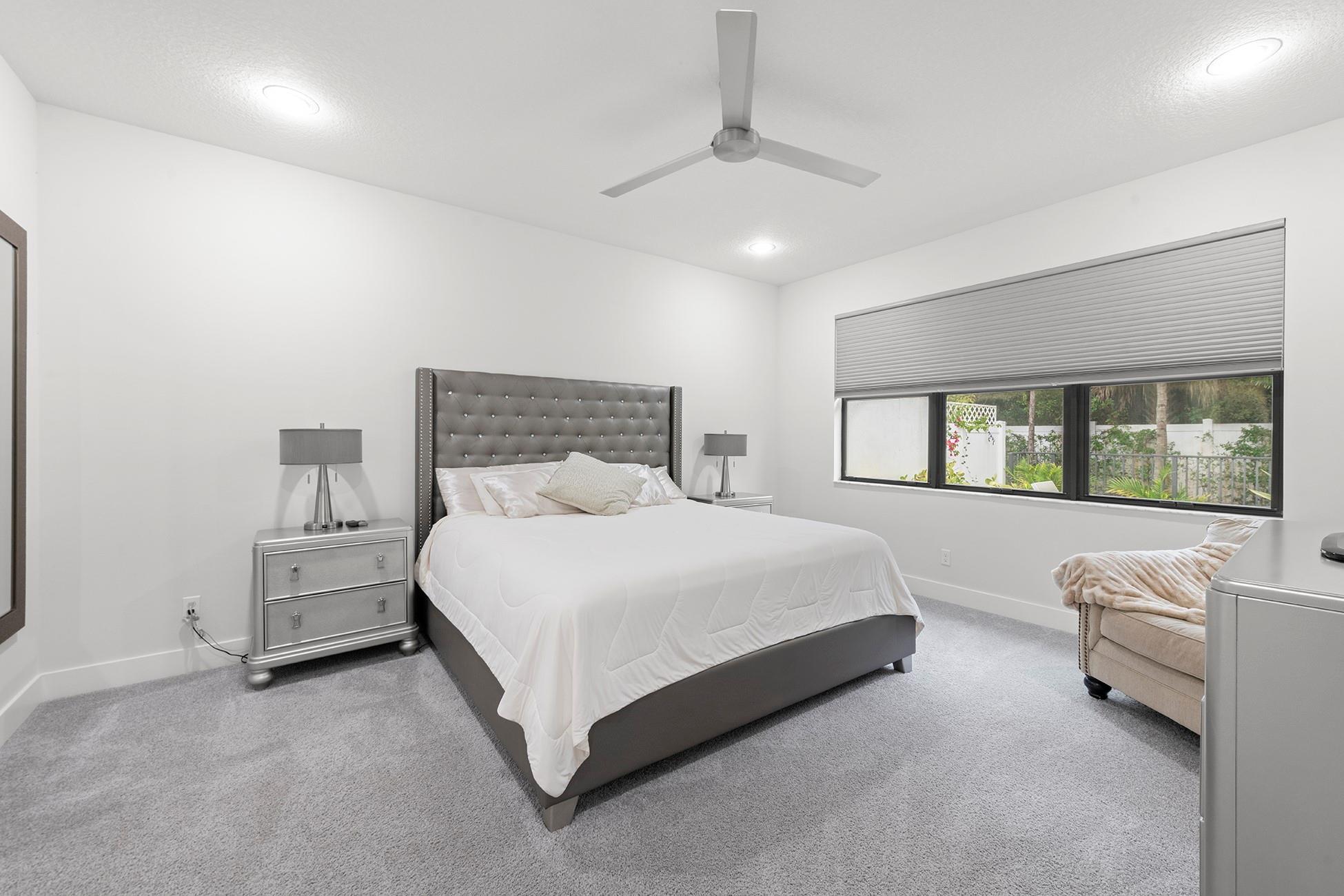 7313 Stella Ln Lake Worth, FL 33463