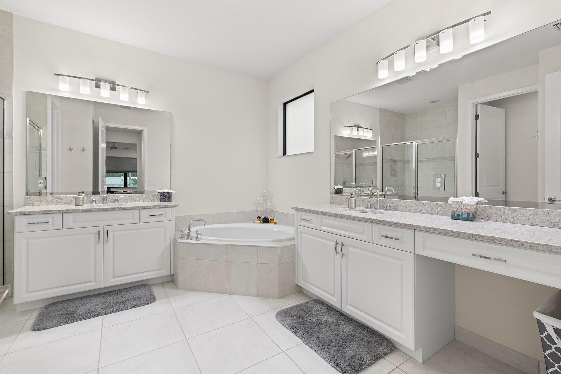 7313 Stella Ln Lake Worth, FL 33463