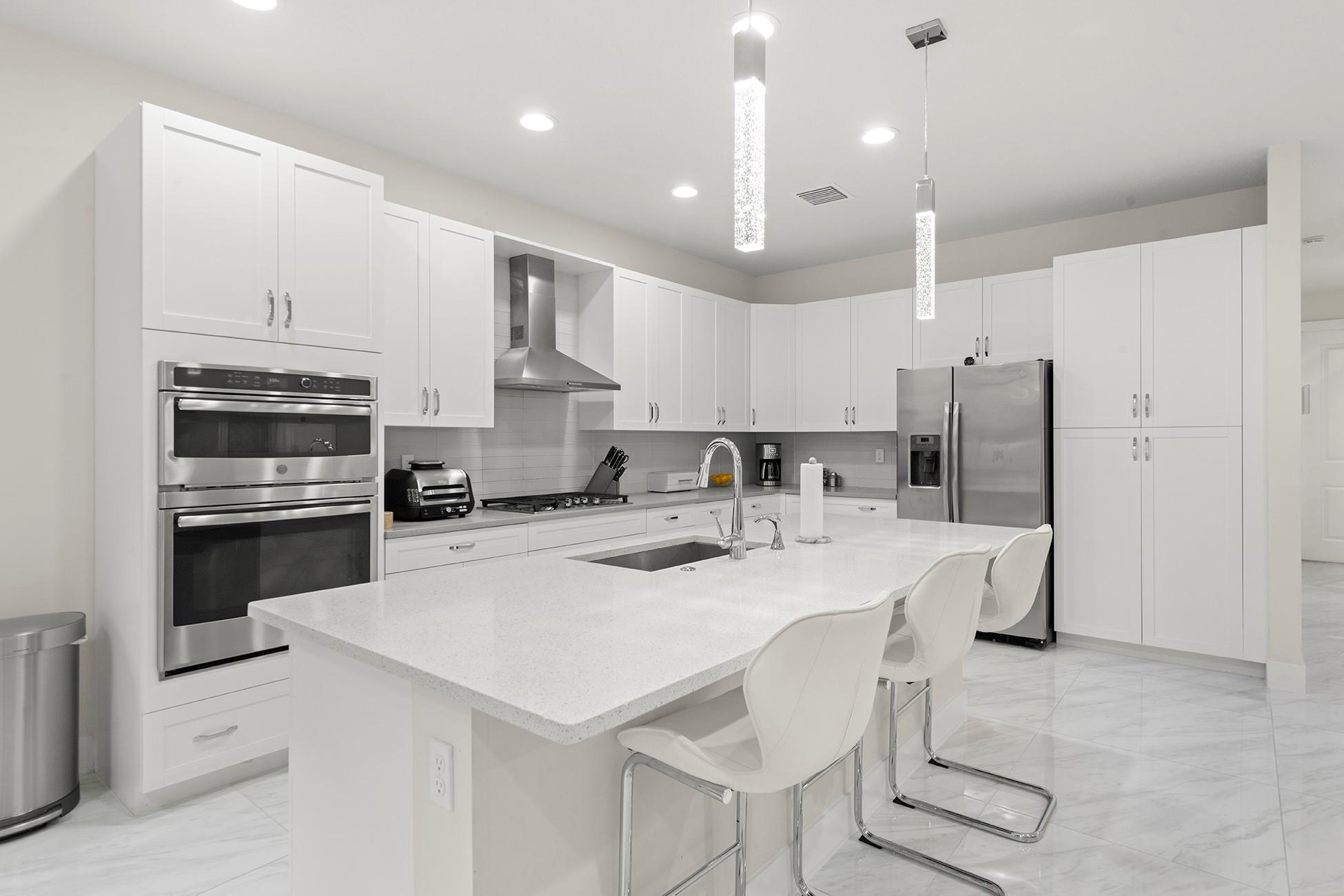 7313 Stella Ln Lake Worth, FL 33463