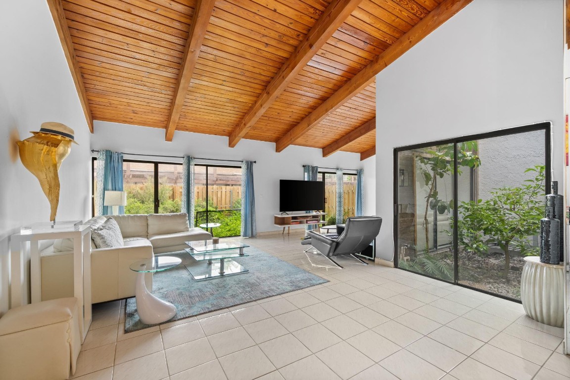 2679 S Parkview #2679 Hallandale Beach, FL 33009