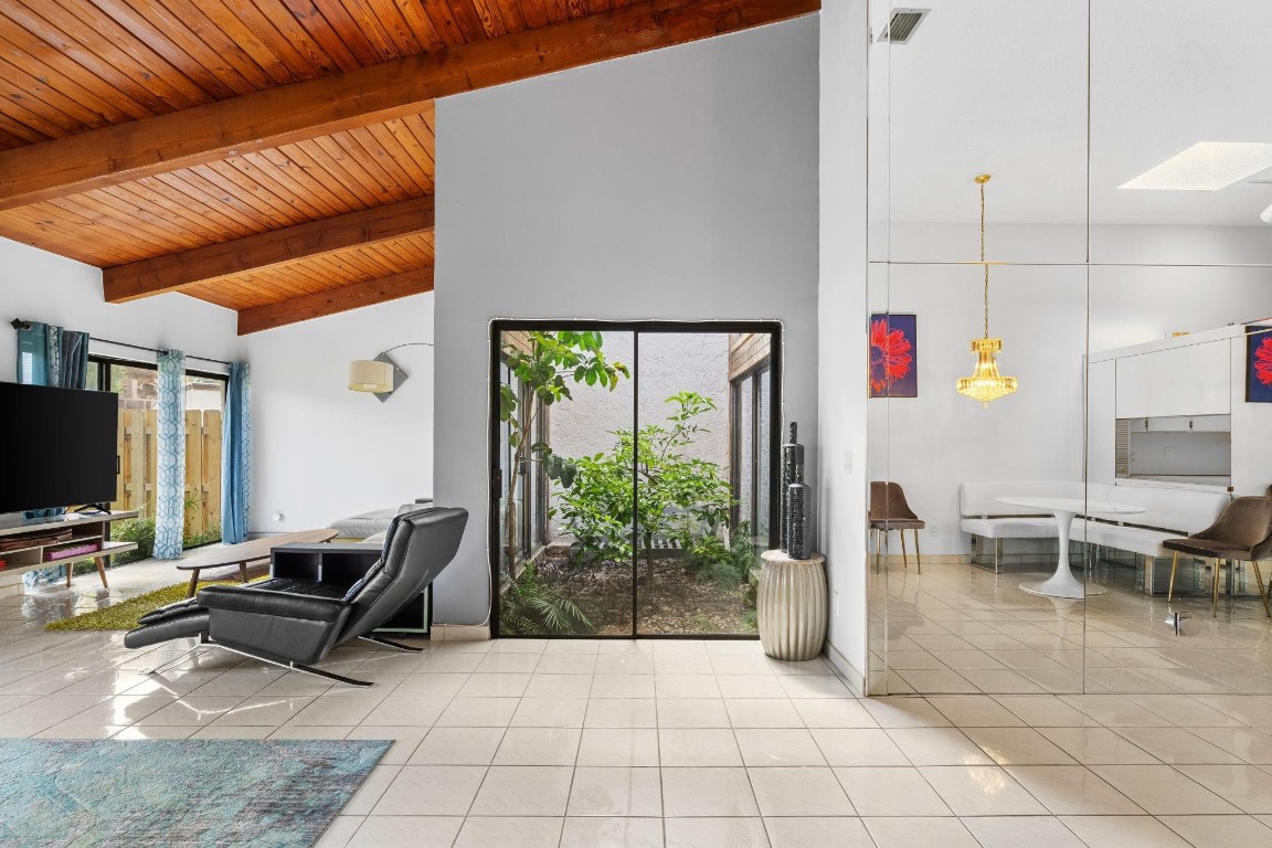 2679 S Parkview #2679 Hallandale Beach, FL 33009