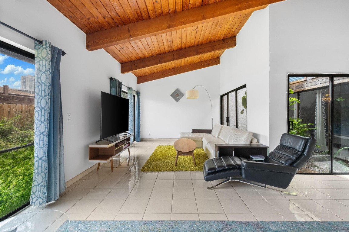 2679 S Parkview #2679 Hallandale Beach, FL 33009