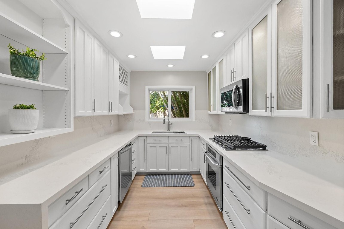 1370 E Terra Mar Pompano Beach, FL 33062