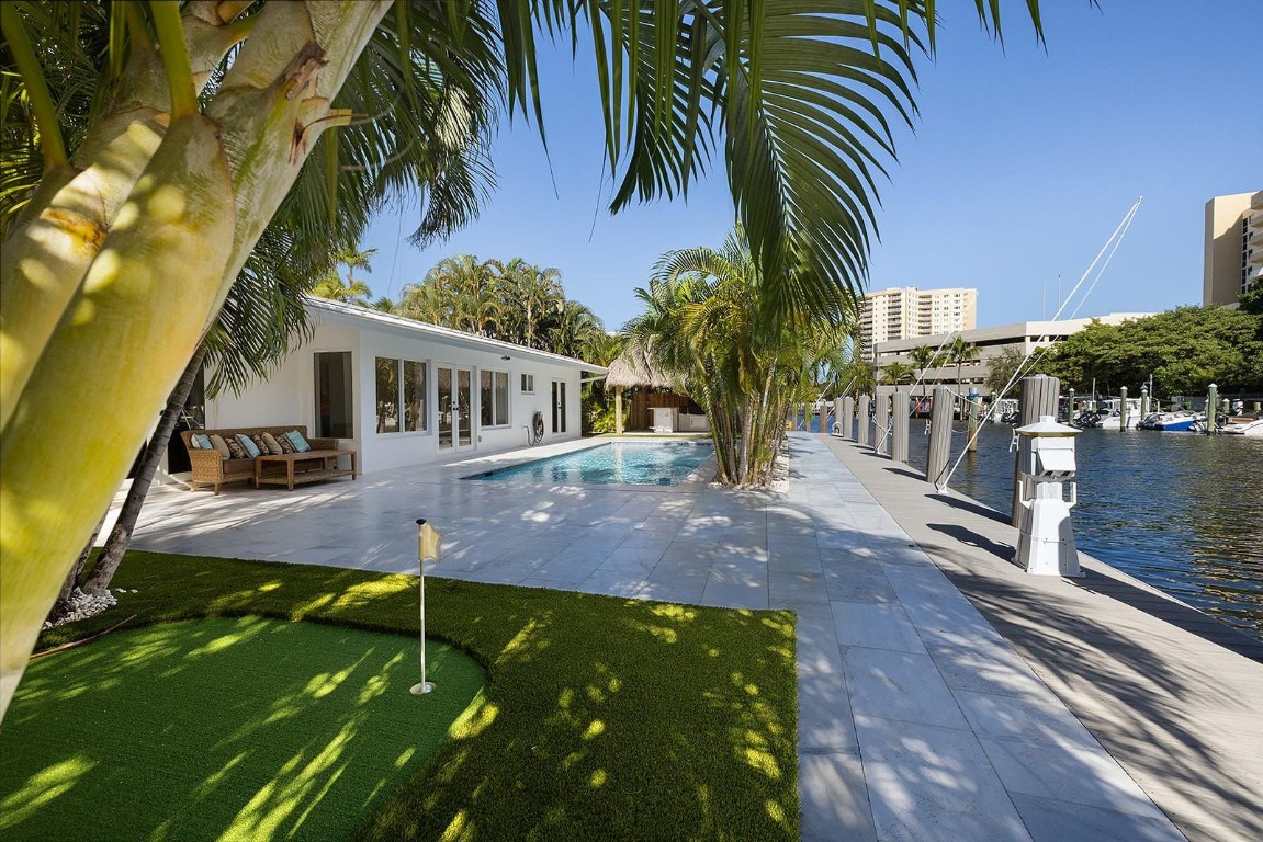 1370 E Terra Mar Pompano Beach, FL 33062