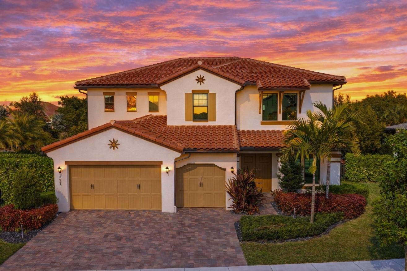 12043 N Baypoint Cir