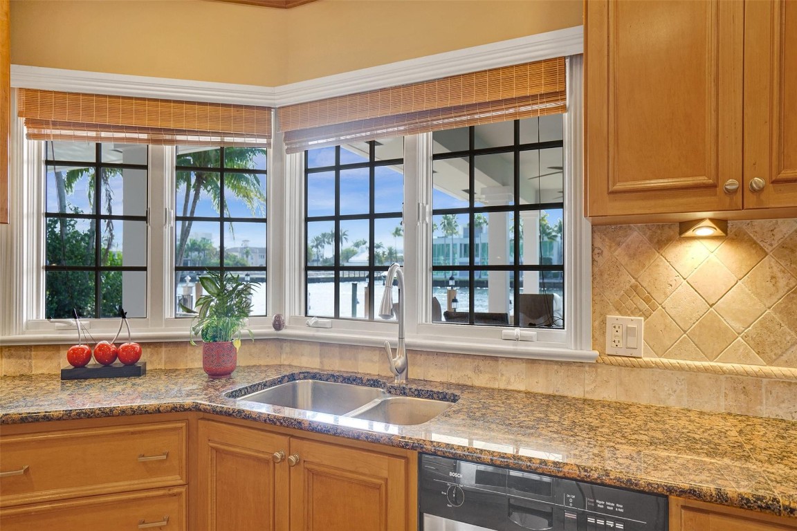 7 Saranac Sea Ranch Lakes, FL 33308