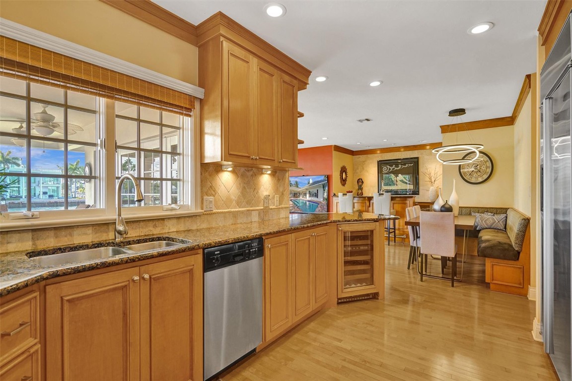 7 Saranac Sea Ranch Lakes, FL 33308