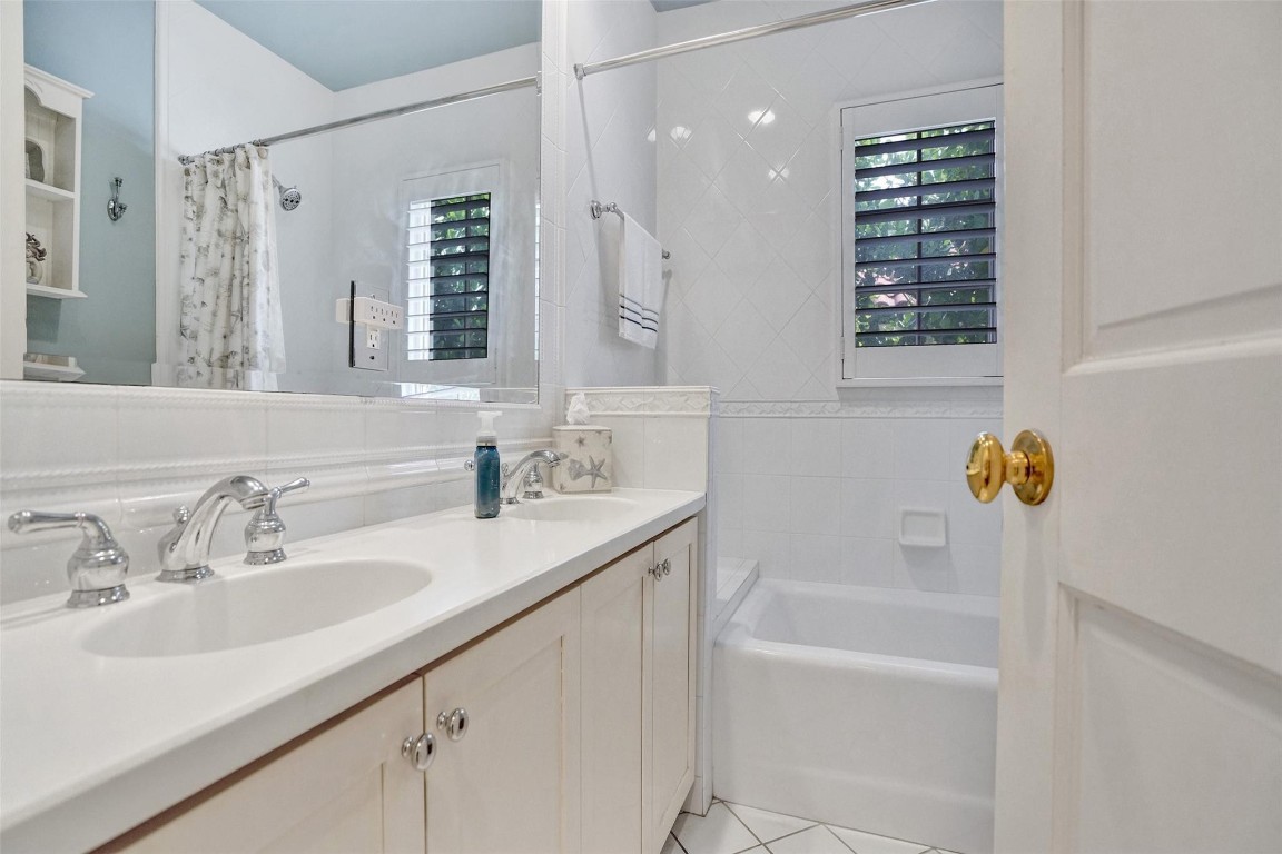 7 Saranac Sea Ranch Lakes, FL 33308