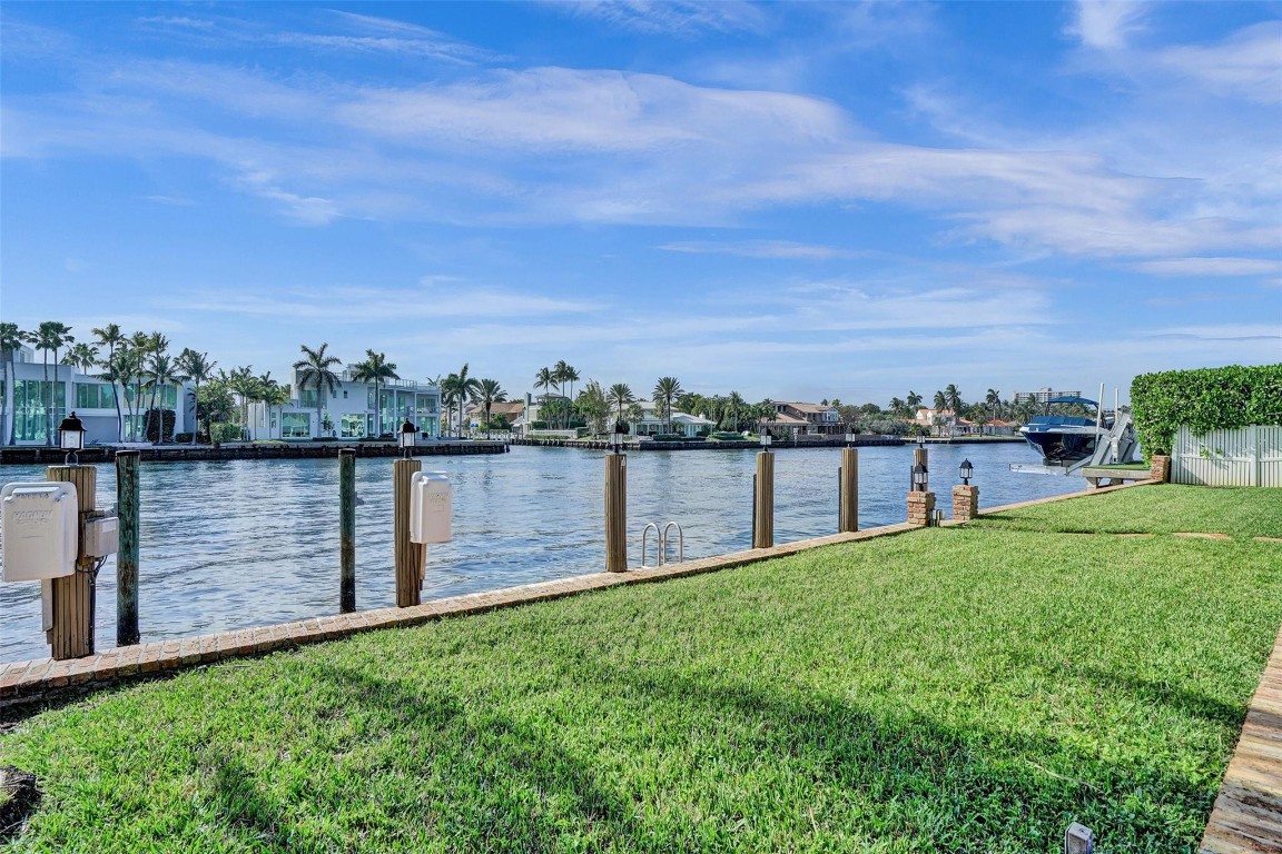 7 Saranac Sea Ranch Lakes, FL 33308