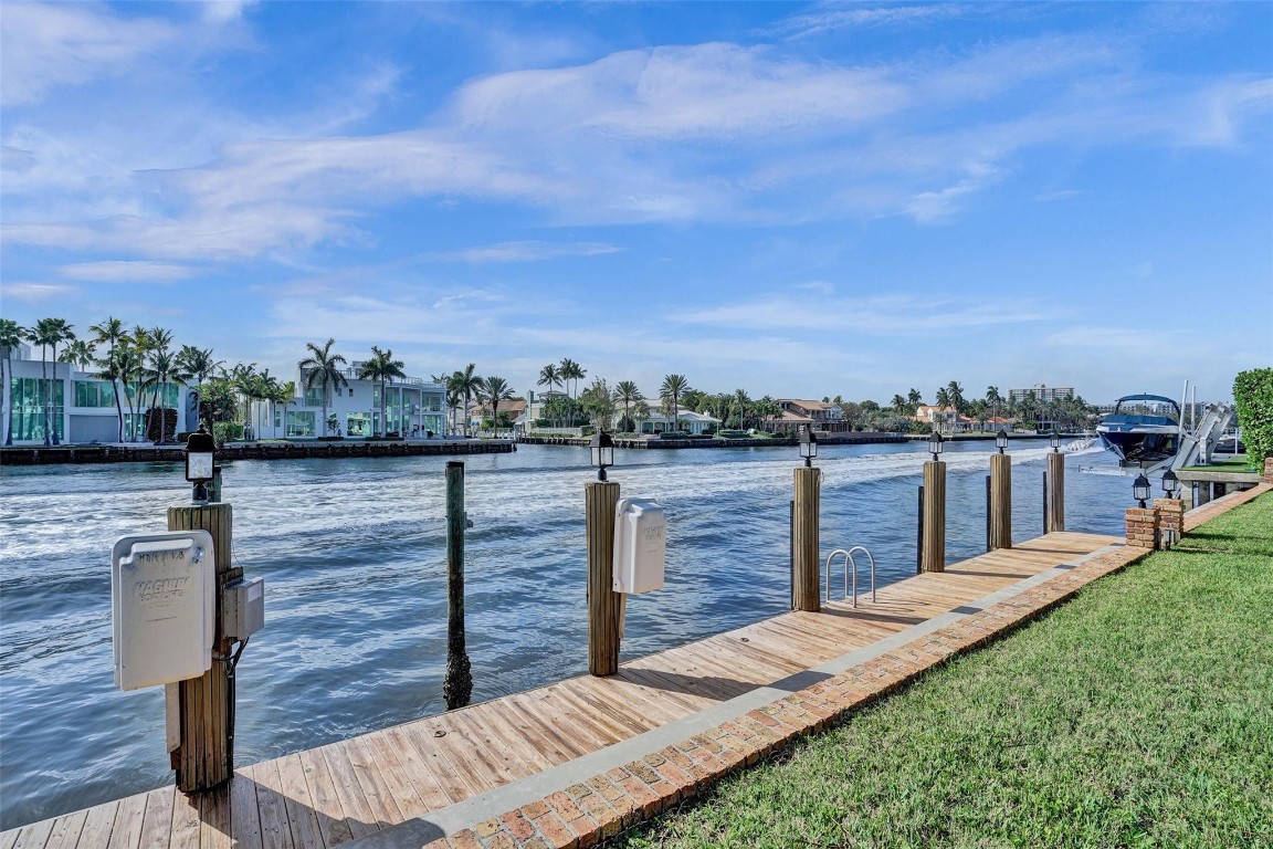 7 Saranac Sea Ranch Lakes, FL 33308