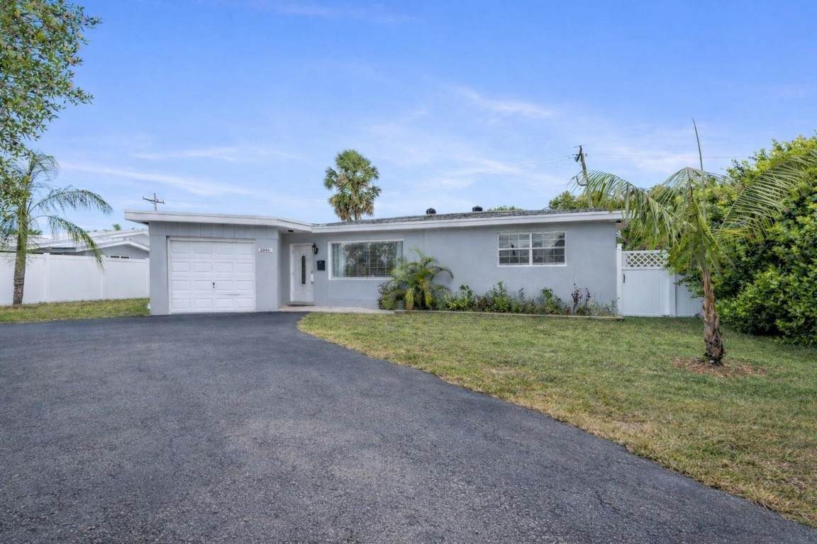 2000 NE 62nd Fort Lauderdale, FL 33308