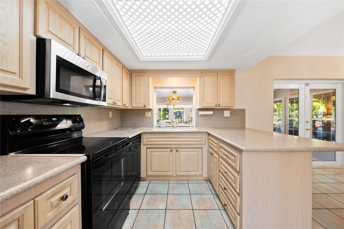 1735 NE 23rd Fort Lauderdale, FL 33305