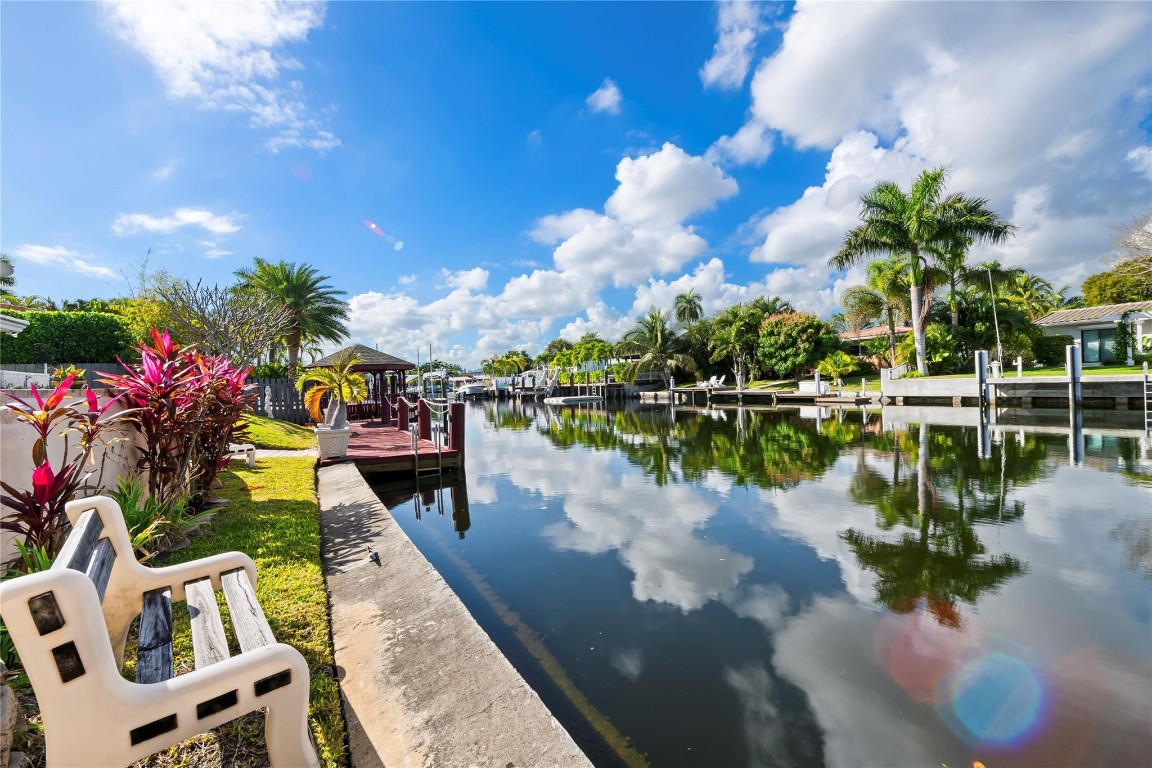 1735 NE 23rd Fort Lauderdale, FL 33305