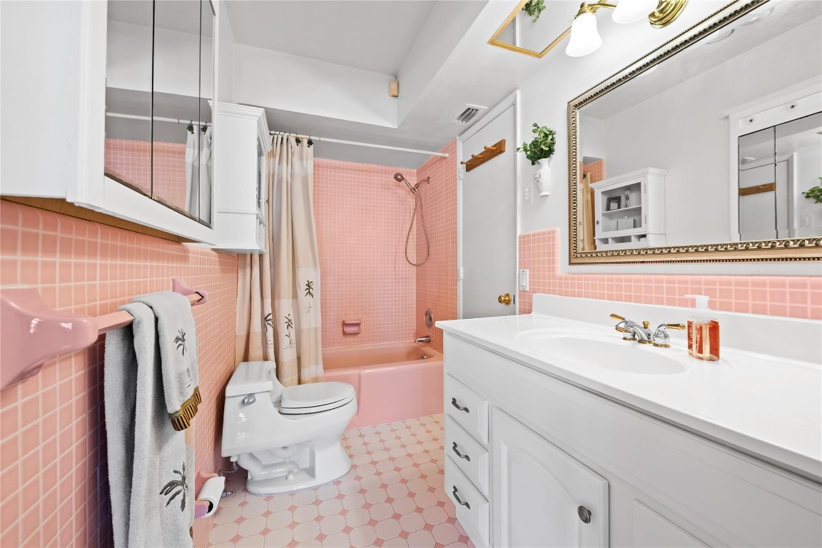 1735 NE 23rd Fort Lauderdale, FL 33305